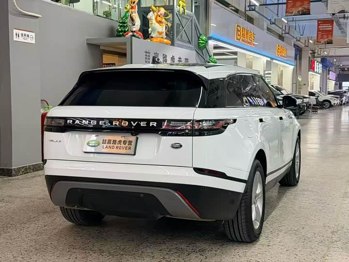 Фото 9 - Land Rover Range Rover Velar