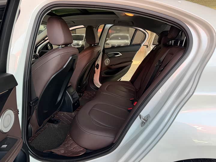 Фото 8 - BMW 1 Series