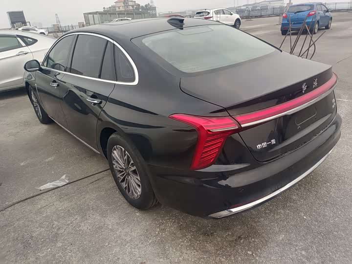Фото 9 - Hongqi H5