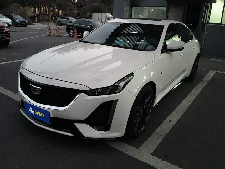 Фото 1 - Cadillac CT5