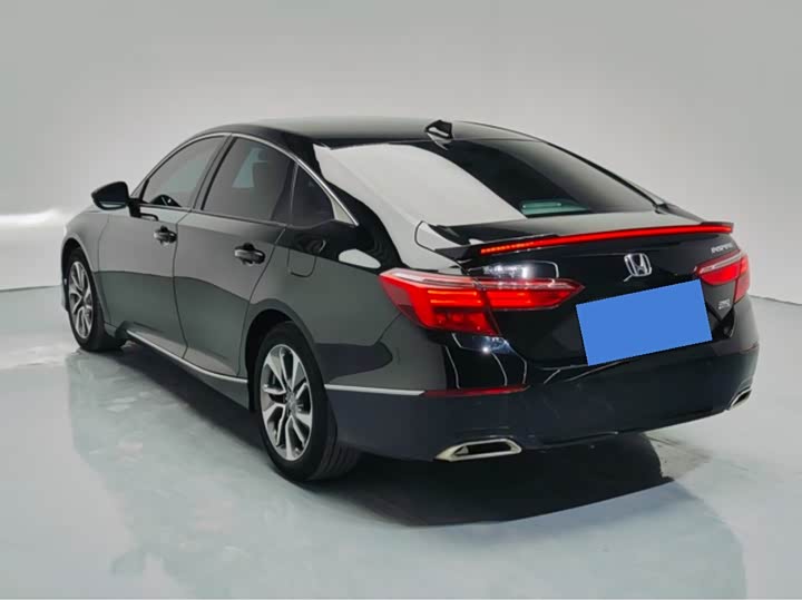 Фото 4 - Honda Inspire