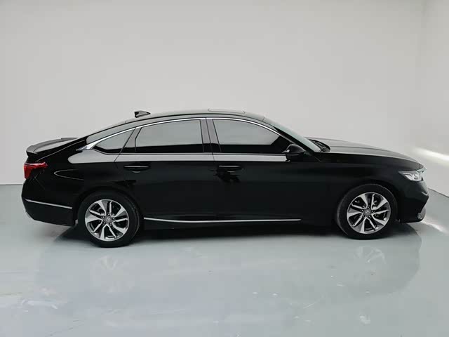 Фото 8 - Honda Inspire