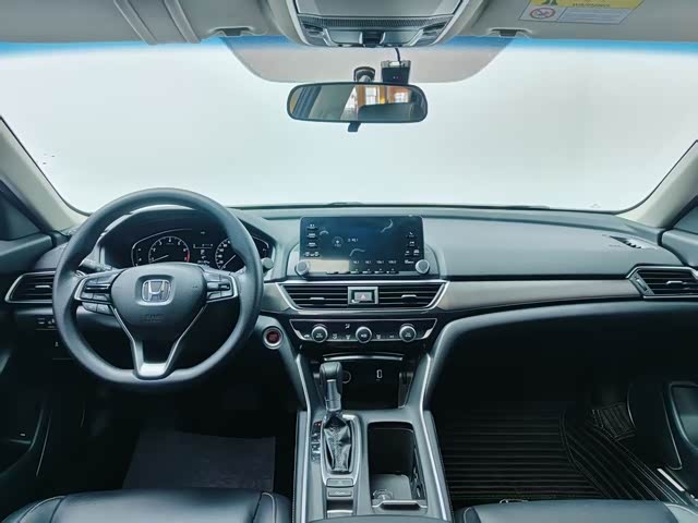 Фото 9 - Honda Inspire