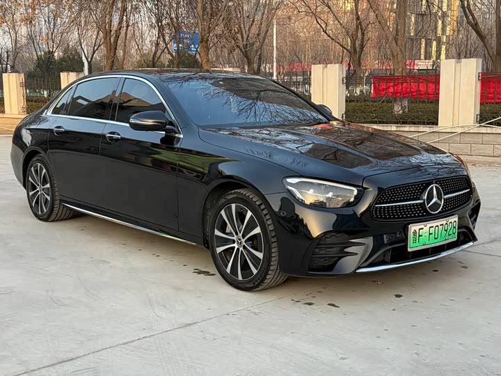 Фото 3 - Mercedes-Benz E-Class Hybrid