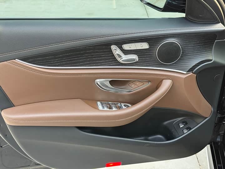 Фото 9 - Mercedes-Benz E-Class Hybrid