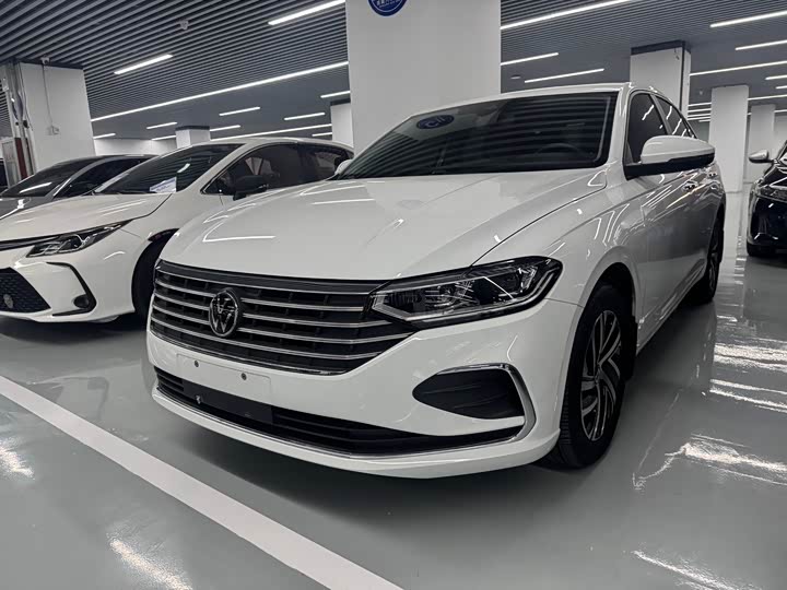 Фото 1 - Volkswagen Lavida