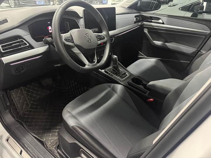 Фото 4 - Volkswagen Lavida