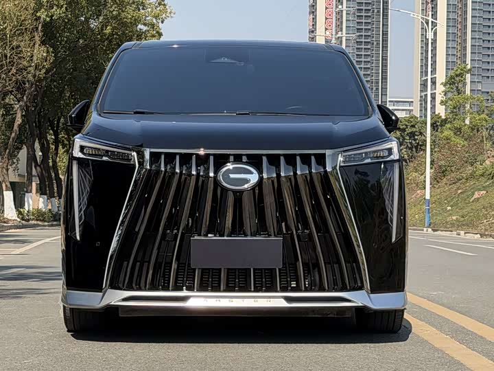 Фото 2 - GAC Trumpchi M8