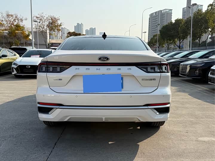 Фото 4 - Ford Mondeo