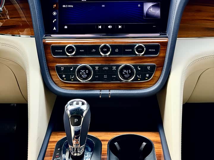 Фото 7 - Bentley Bentayga