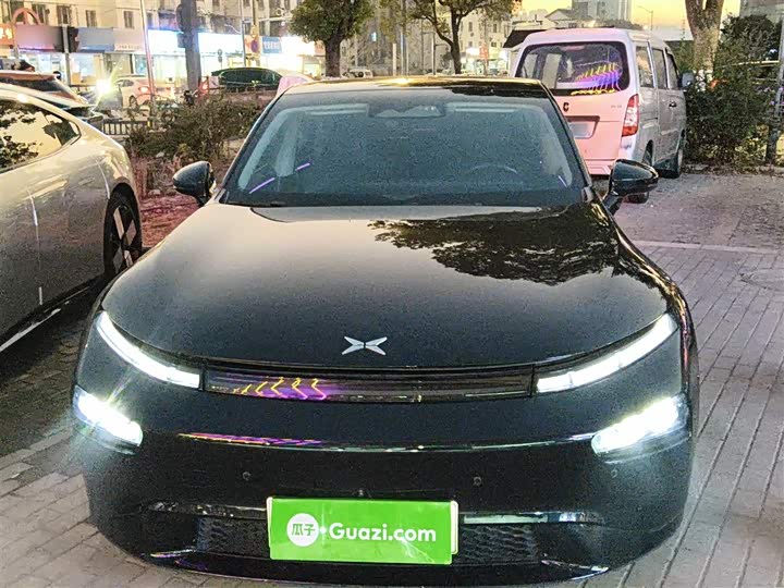Фото 3 - XPeng P7
