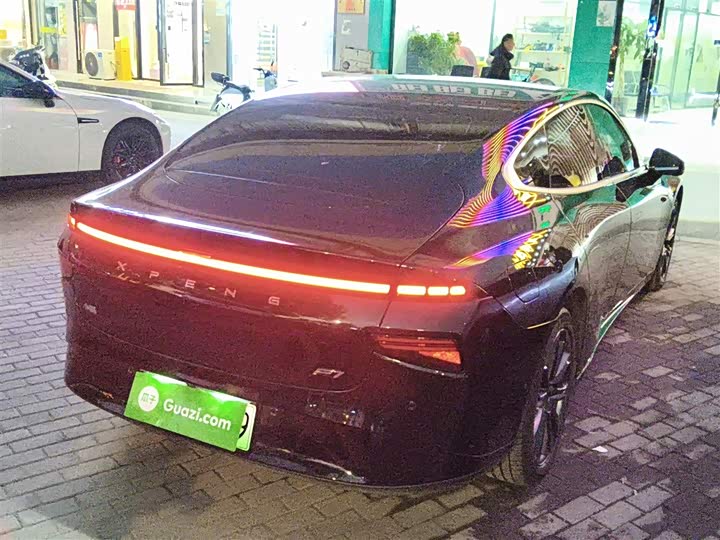 Фото 7 - XPeng P7