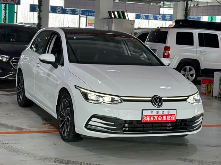 Фото 3 - Volkswagen Golf