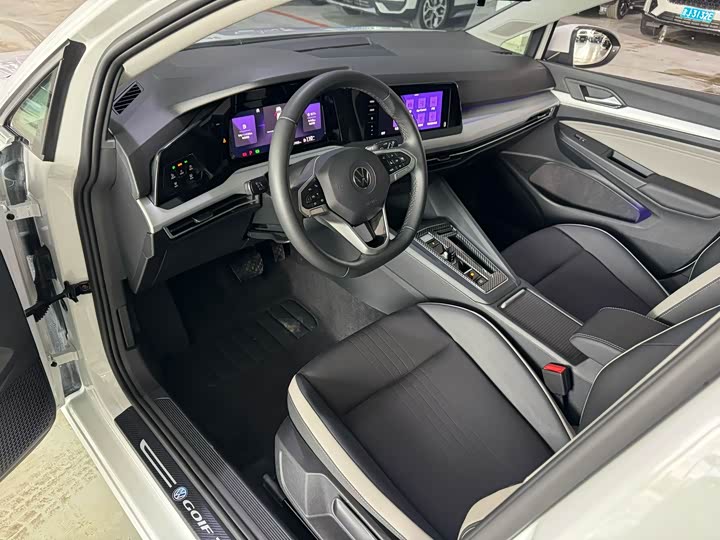 Фото 7 - Volkswagen Golf