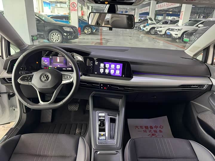 Фото 9 - Volkswagen Golf