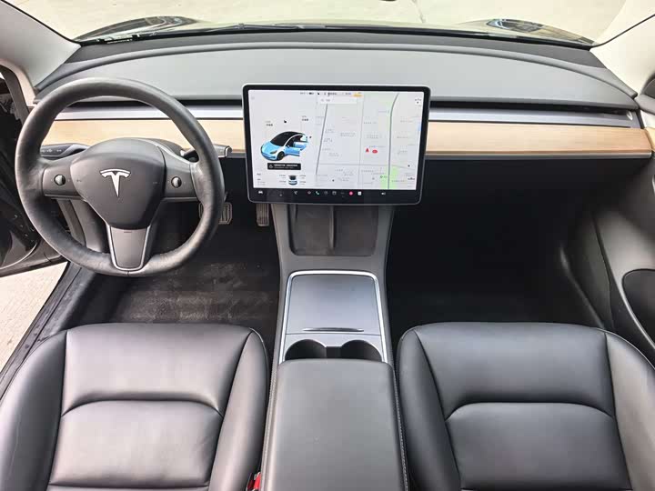 Фото 7 - Tesla Model 3