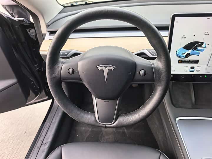 Фото 8 - Tesla Model 3