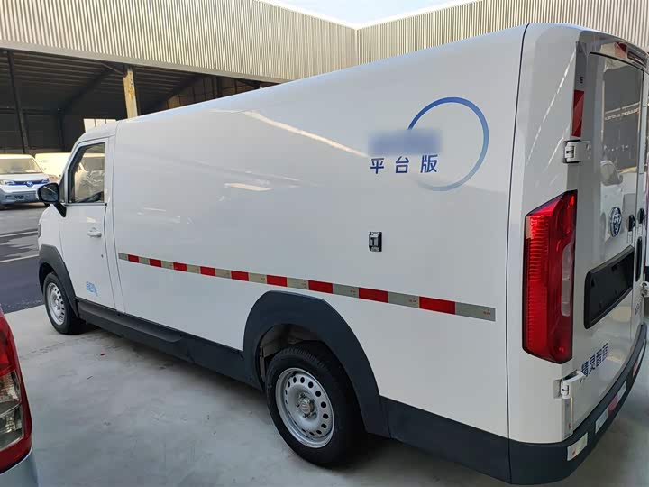 Фото 5 - Foton Smart Smurf E7