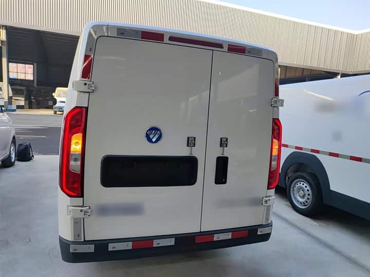 Фото 6 - Foton Smart Smurf E7