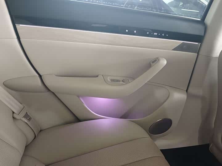 Фото 9 - Luxeed R7