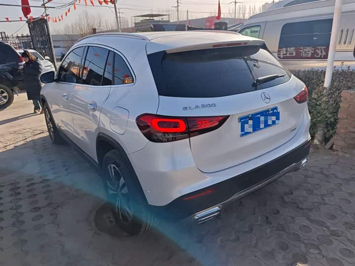 Фото 5 - Mercedes-Benz GLA-Class