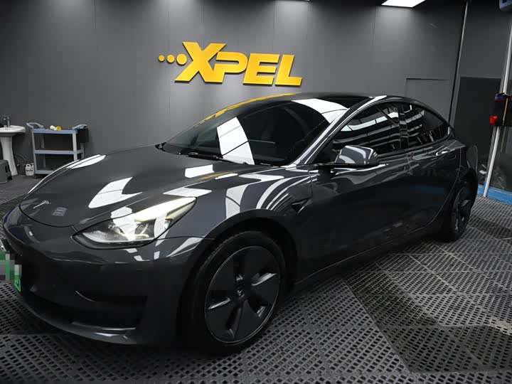 Фото 3 - Tesla Model 3