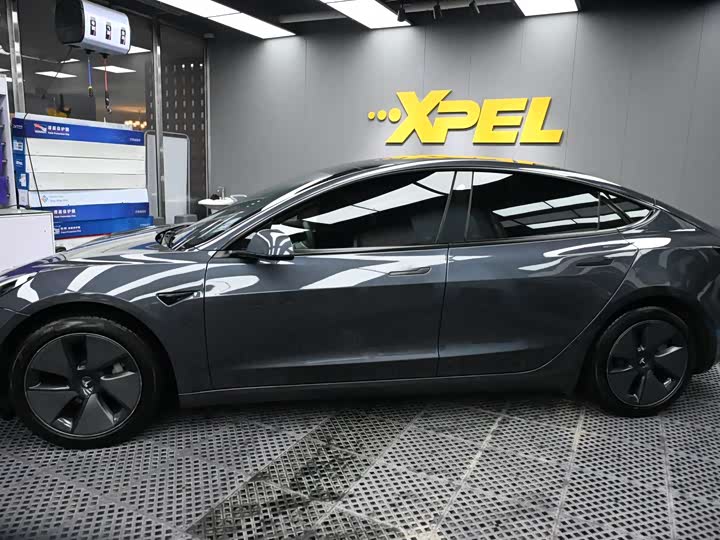 Фото 5 - Tesla Model 3