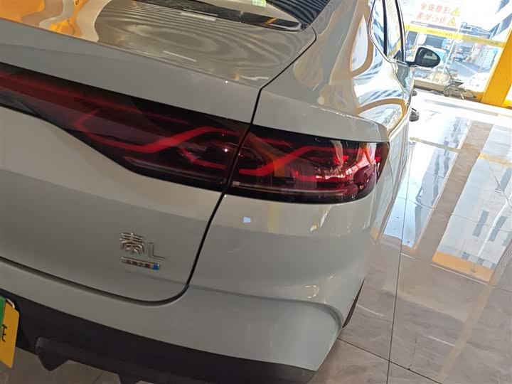 Фото 8 - BYD Qin L