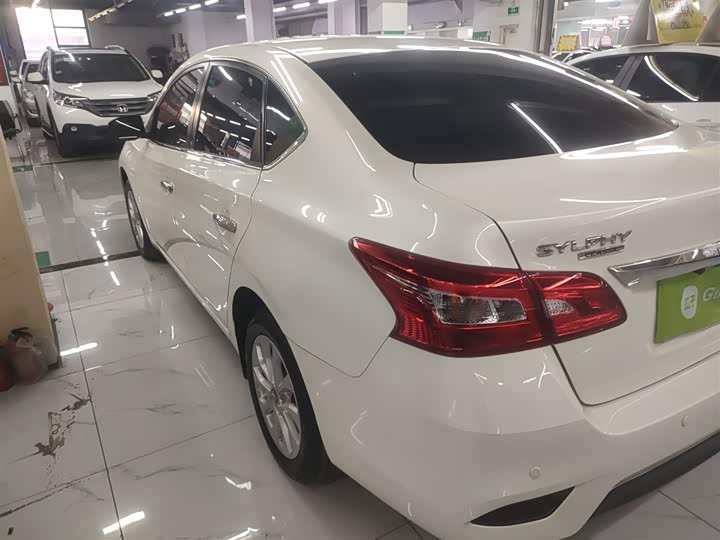 Фото 5 - Nissan Sylphy