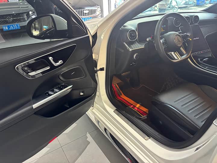 Фото 4 - Mercedes-Benz C-Class