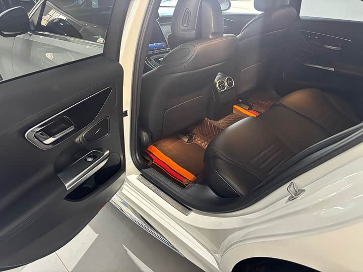 Фото 8 - Mercedes-Benz C-Class