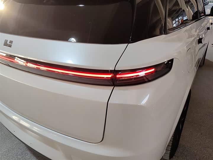 Фото 8 - LiXiang L7