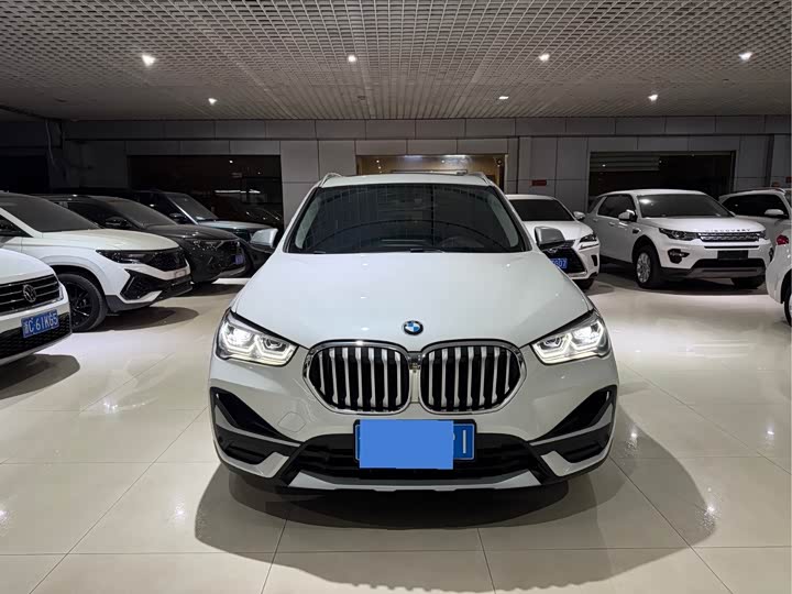 Фото 2 - BMW X1