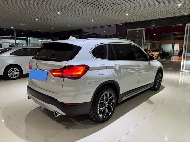 Фото 4 - BMW X1