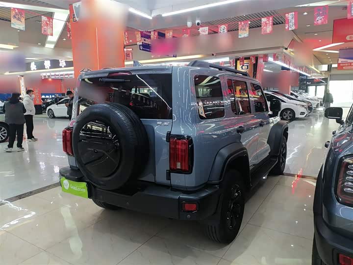 Фото 7 - Tank 300