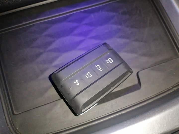 Фото 9 - Tank 300