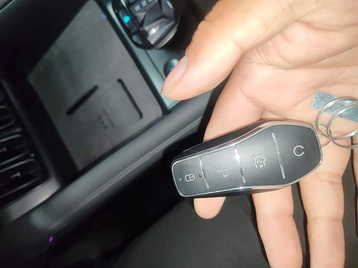 Фото 9 - BYD Song L