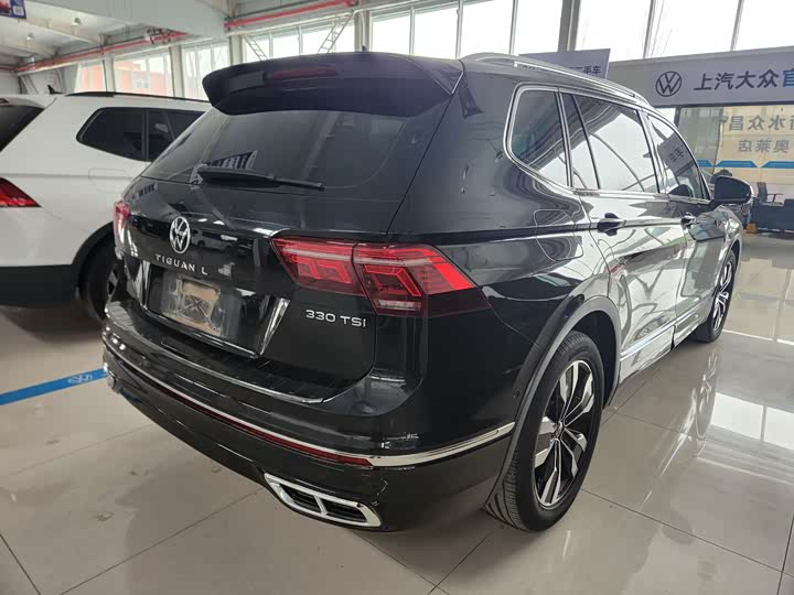 Фото 2 - Volkswagen Tiguan L Pro