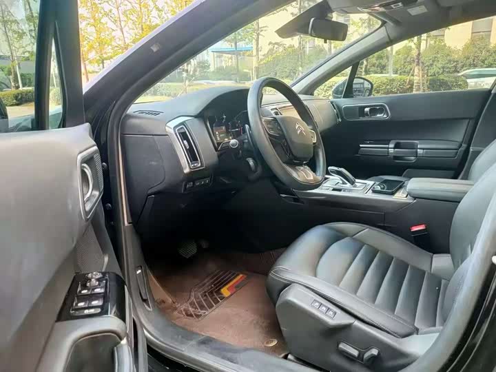 Фото 4 - Citroen C6