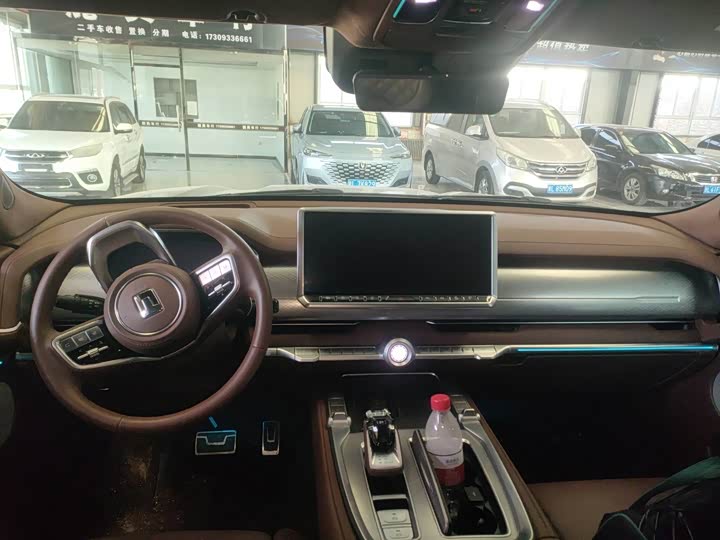 Фото 3 - Tank 700 Hybrid