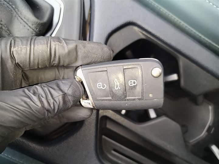 Фото 9 - Volkswagen Tharu