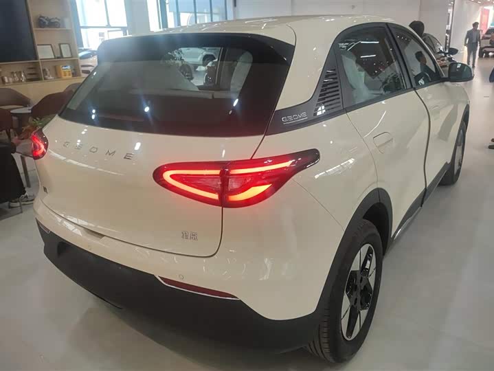 Фото 3 - Geely Galaxy Geome