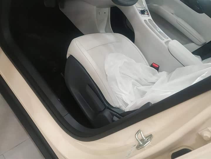 Фото 9 - Geely Galaxy Geome