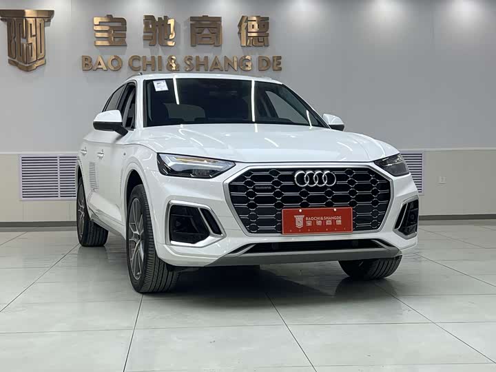Фото 3 - Audi Q5L