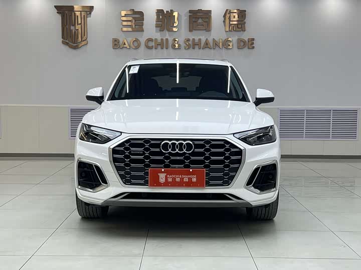 Фото 4 - Audi Q5L