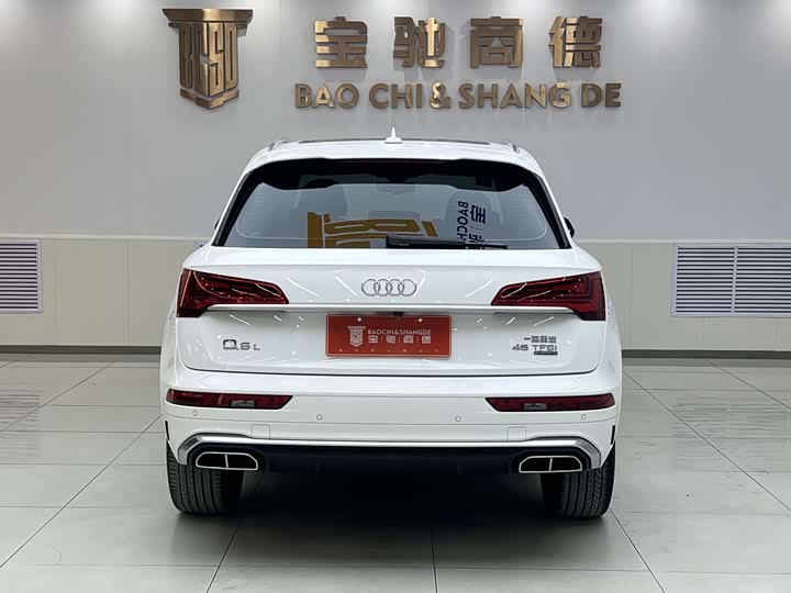 Фото 5 - Audi Q5L