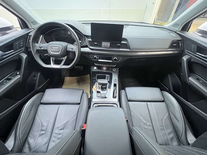 Фото 7 - Audi Q5L