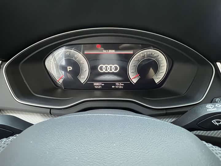 Фото 8 - Audi Q5L