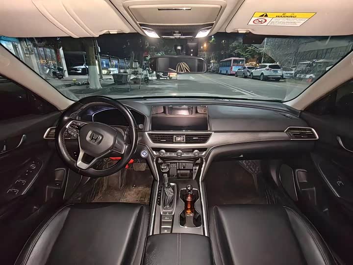 Фото 5 - Honda Accord