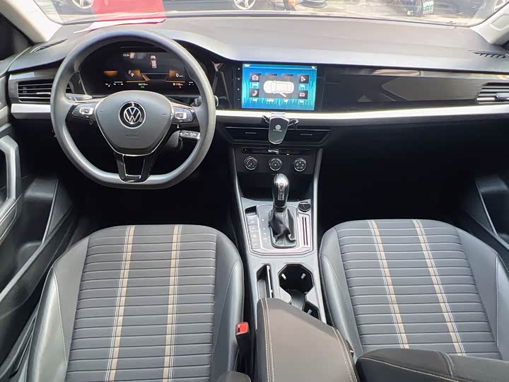 Фото 5 - Volkswagen Lavida